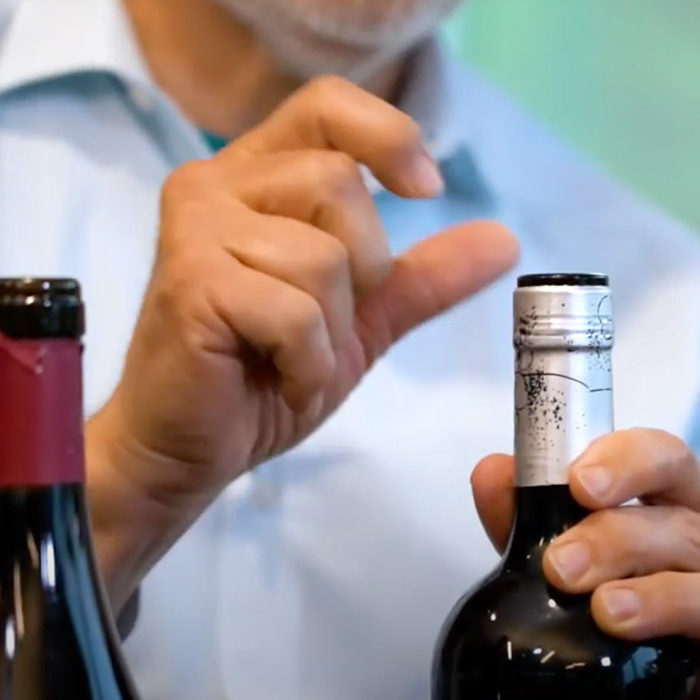 Three Simple Ways To Remove the Foil Capsule Covering the Wine Bottle
